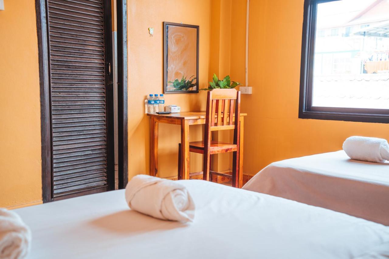Vang Vieng Sunset Guesthouse & Restaurant エクステリア 写真