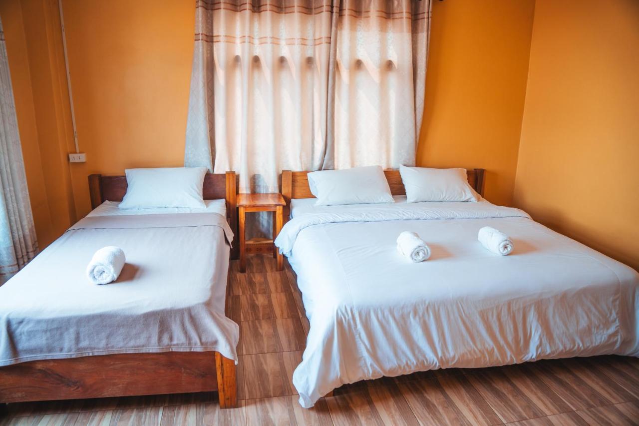Vang Vieng Sunset Guesthouse & Restaurant エクステリア 写真