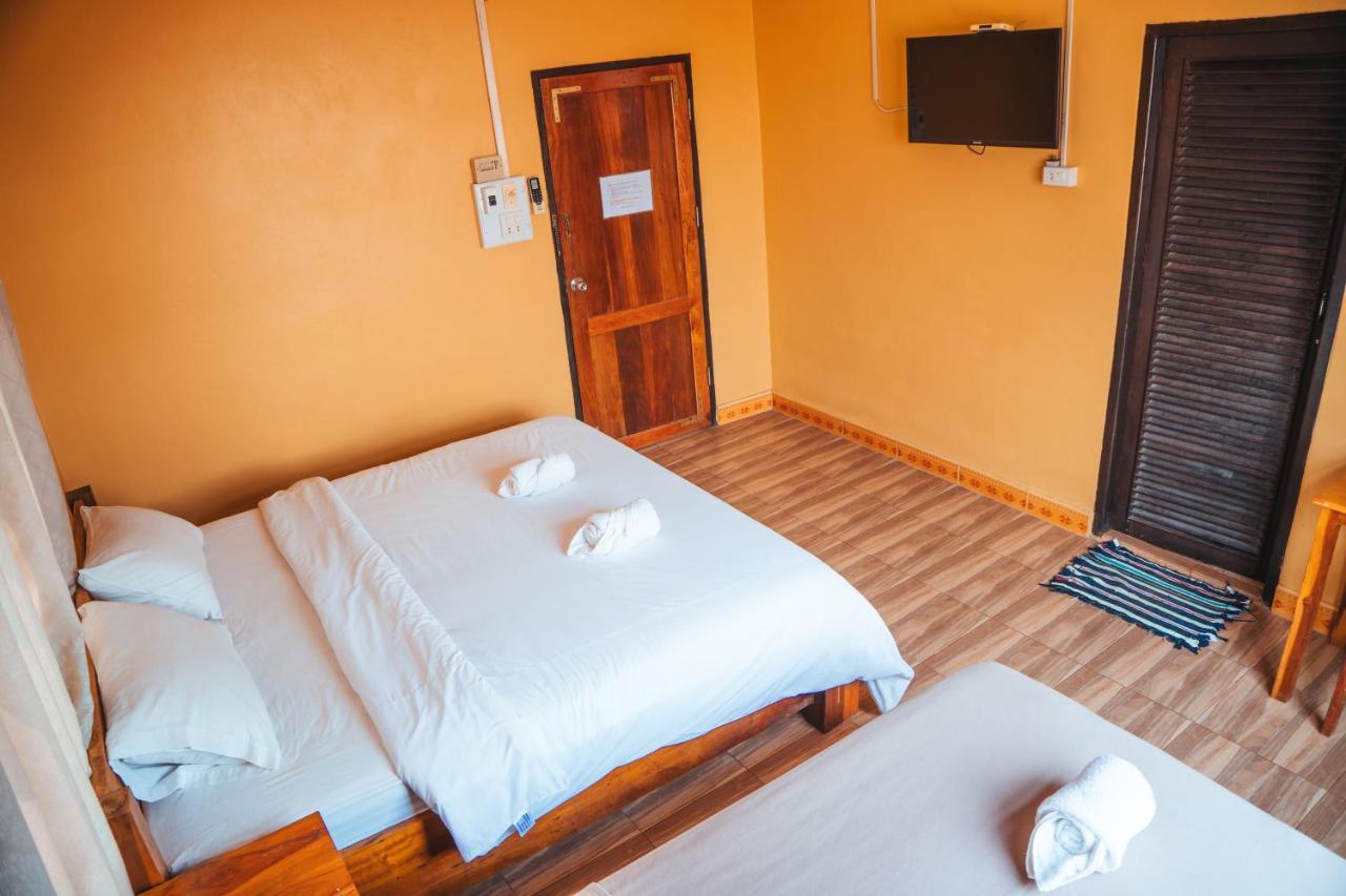 Vang Vieng Sunset Guesthouse & Restaurant エクステリア 写真