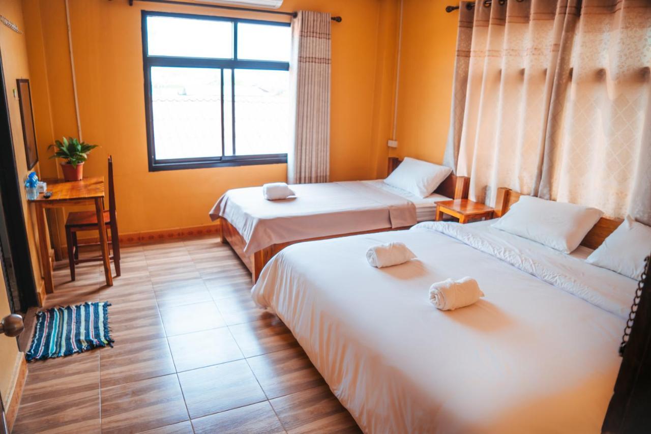Vang Vieng Sunset Guesthouse & Restaurant エクステリア 写真