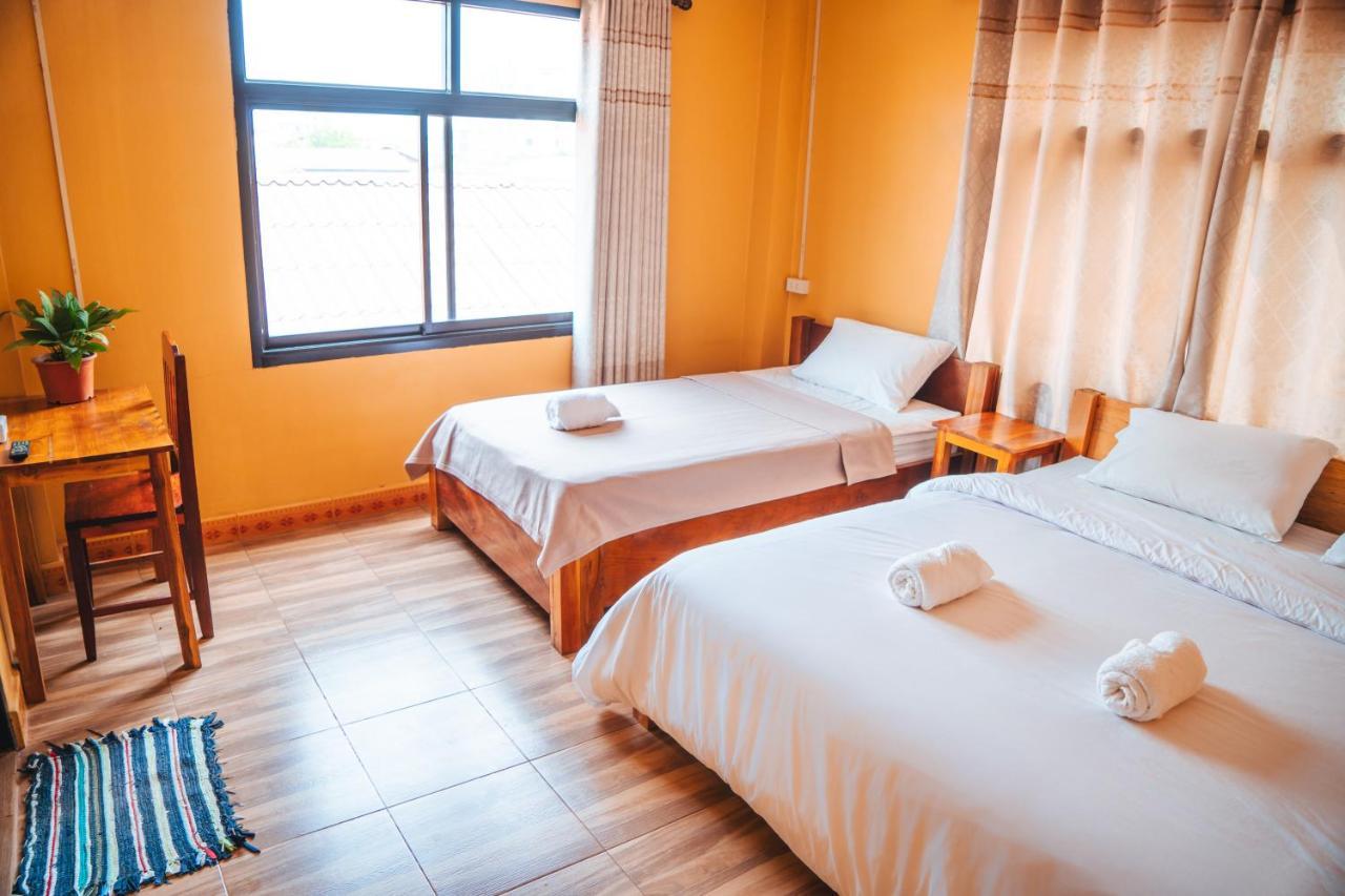 Vang Vieng Sunset Guesthouse & Restaurant エクステリア 写真