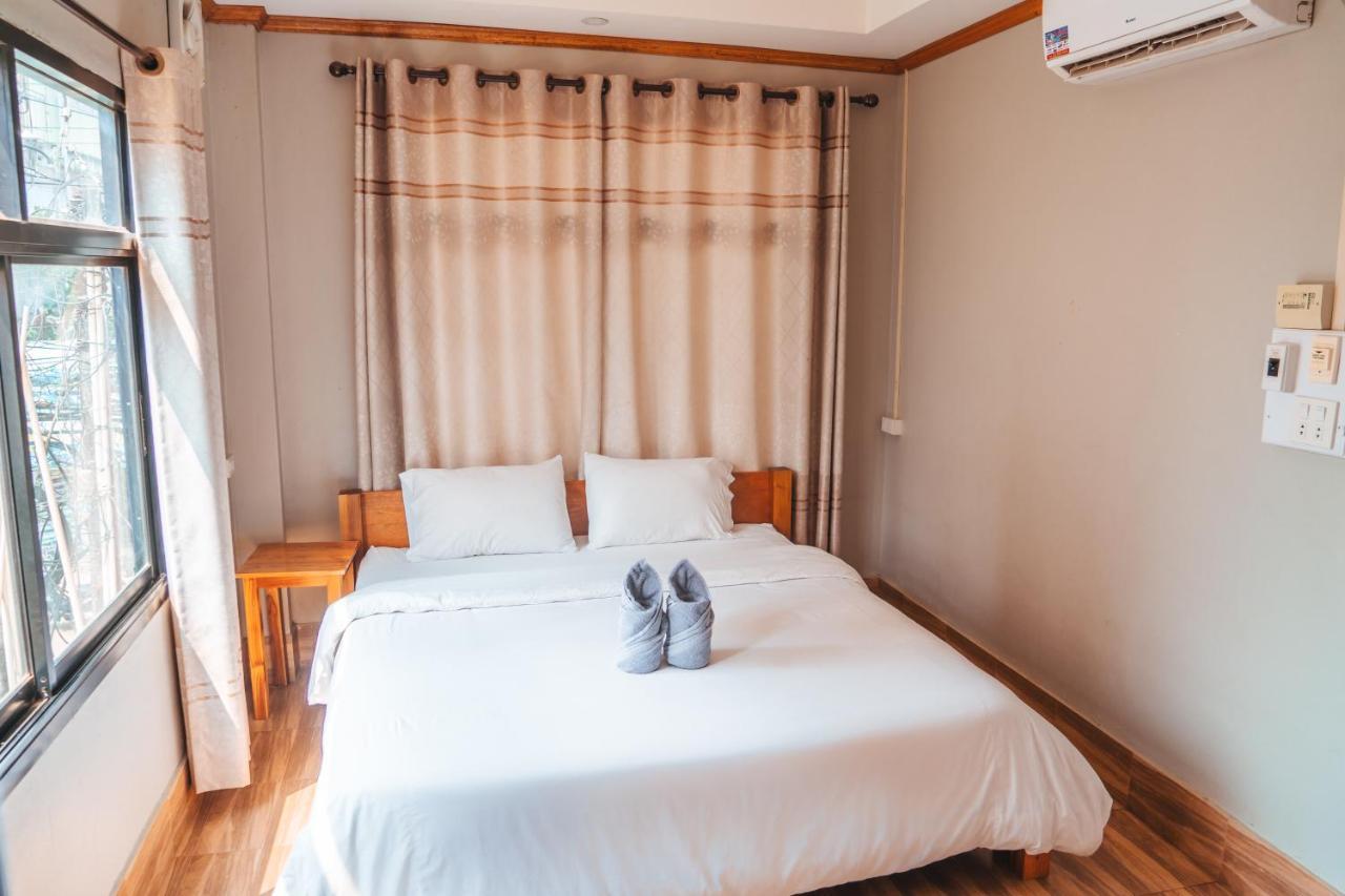 Vang Vieng Sunset Guesthouse & Restaurant エクステリア 写真