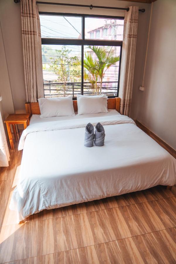 Vang Vieng Sunset Guesthouse & Restaurant エクステリア 写真